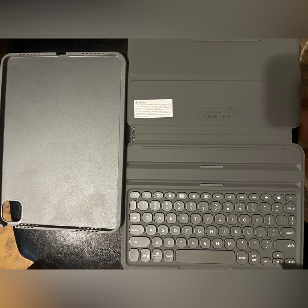 Zach keyboard and charging cord